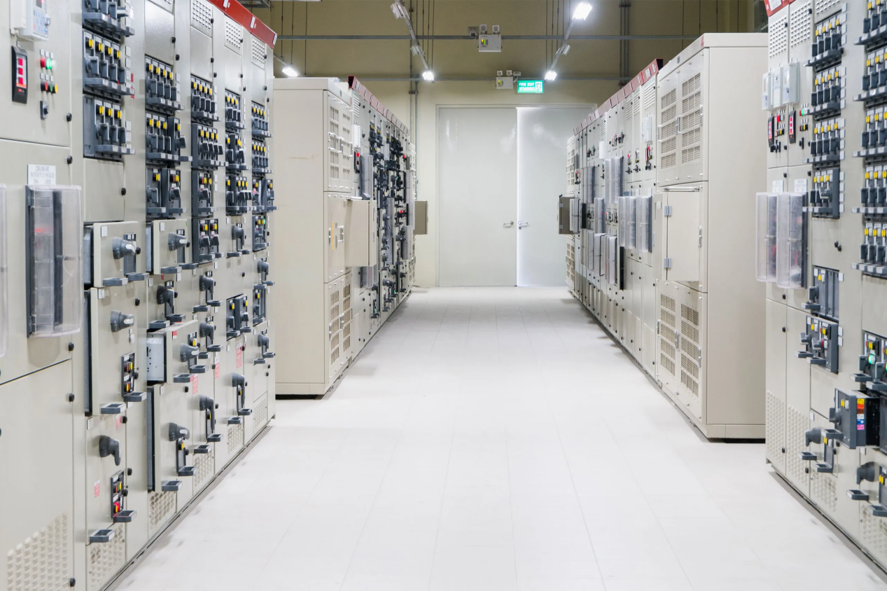 LV Switchgear vs. HV Switchgear: Your Guide to Making the Right Choice