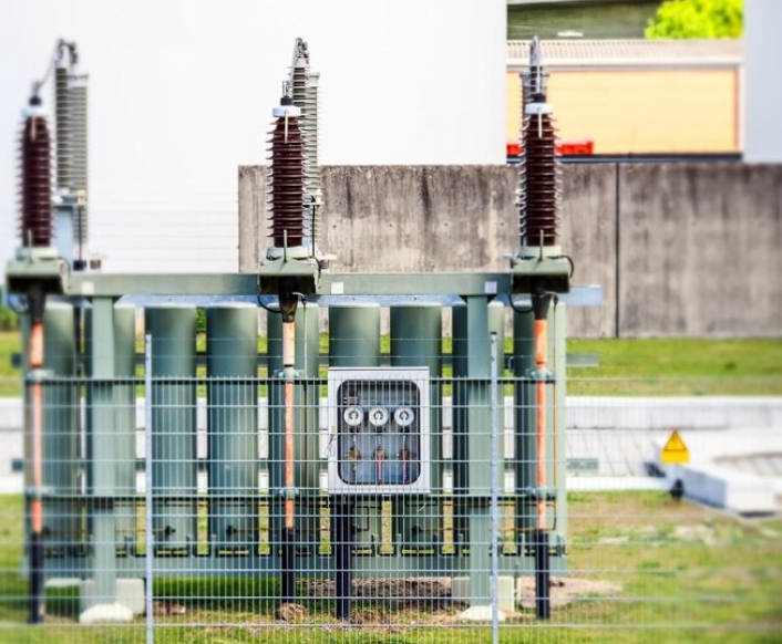 How Do Customized Power Transformers Improve Efficiency in Modern Power Systems