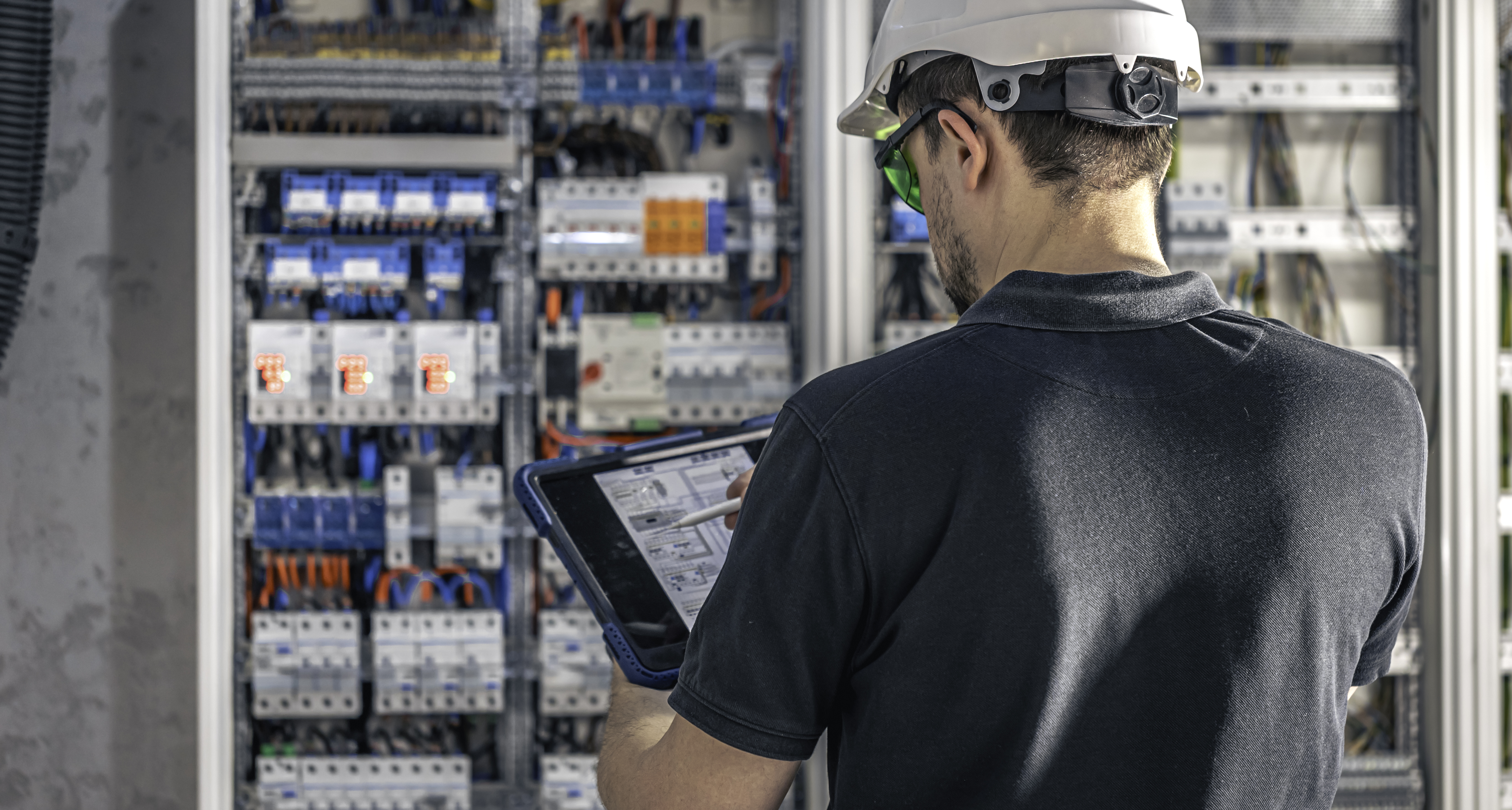 What Are the Key Innovations in Low Voltage Switchgear Systems for 2025