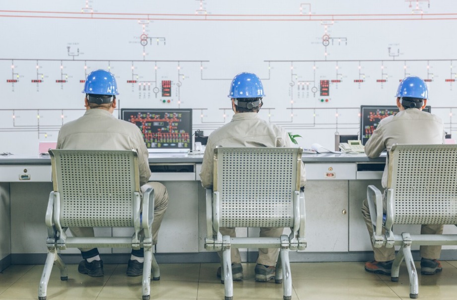 How to Choose Between LV and MV Switchgear for Your Electrical Project