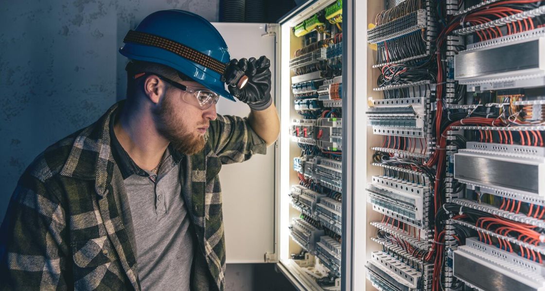 Medium Voltage Switchgear for Data Centers Ensuring Reliable Power Distribution for AI Infrastructure.jpg
